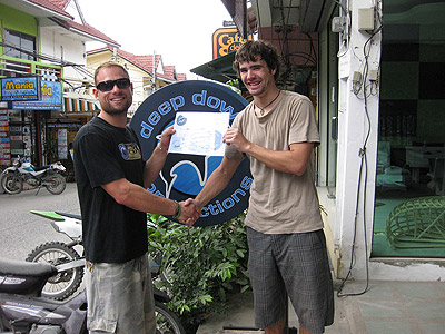 videography trainees complete courses - koh tao